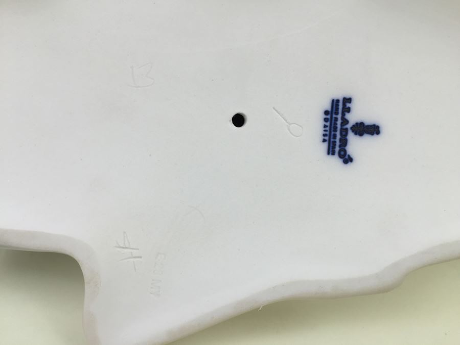 Lladro Figurine 'Clown' Lying Down 4618 Salvador Furio Retails For $570 [Photo 13]