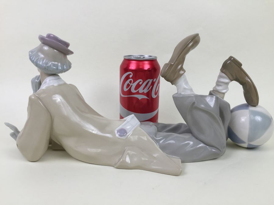 Lladro Figurine 'Clown' Lying Down 4618 Salvador Furio Retails For $570 [Photo 10]