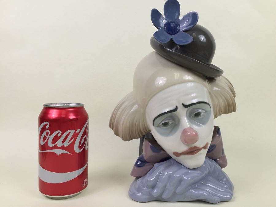 Retired Lladro Clown Bust 5130 Estimate $400 [Photo 1]