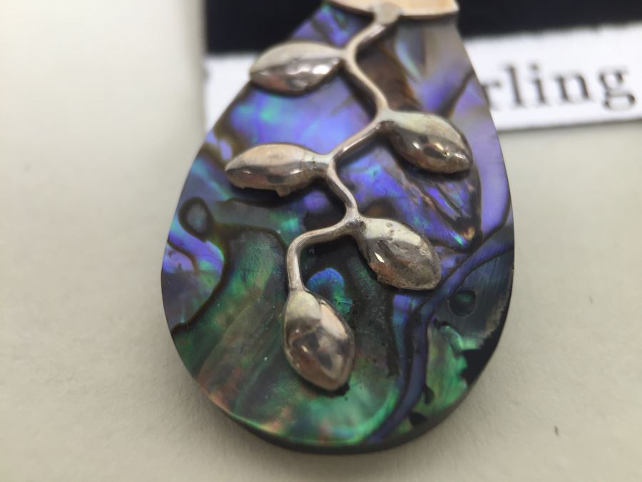 Sterling Silver Mother Of Pearl Earrings Shemoni Jewelry 4.6g New With Tags *JUST ADDED* [Photo 2]