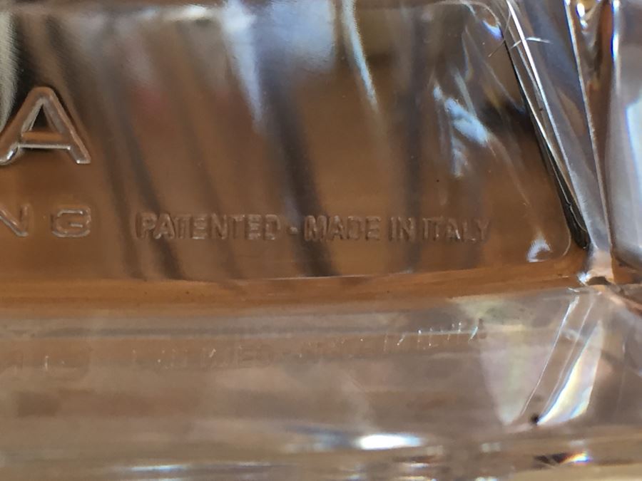 Set Of 4 Domitalia Crystal Clear Lucite Chairs Made In Italy Retails For $1,476 [Photo 16]