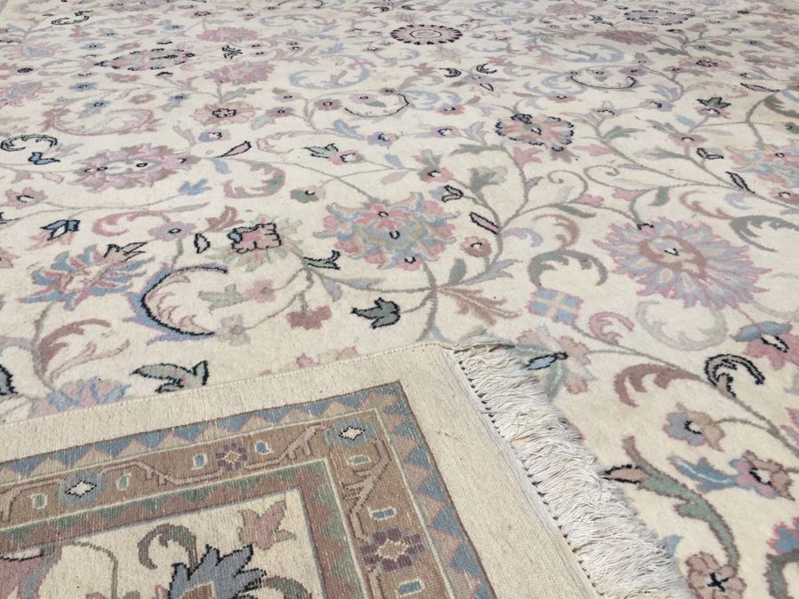 LARGE 18.5' x 14' Wool Area Rug Floral Motif With Light Neutral Tones [Photo 15]