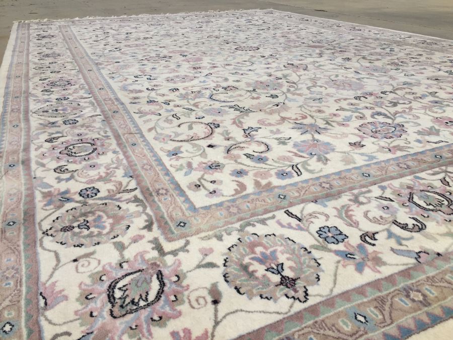 LARGE 18.5' x 14' Wool Area Rug Floral Motif With Light Neutral Tones [Photo 8]
