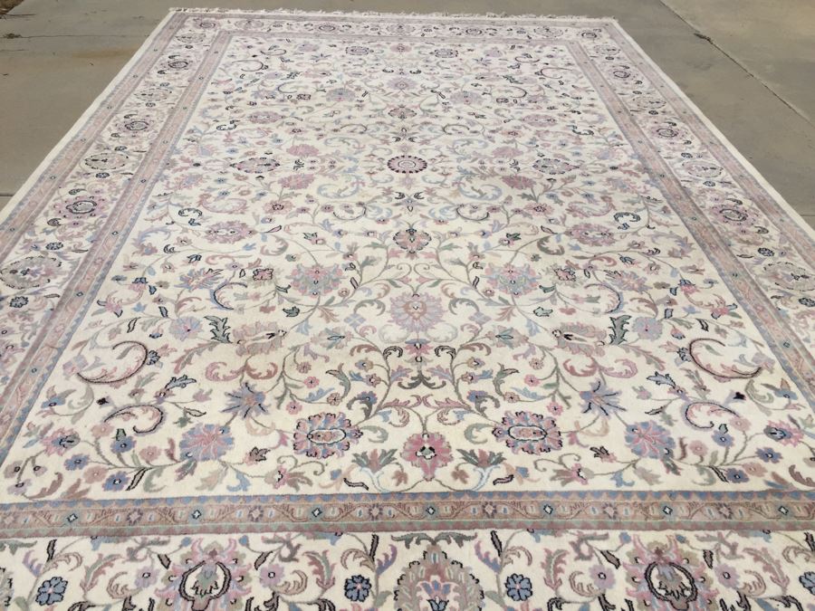 LARGE 18.5' x 14' Wool Area Rug Floral Motif With Light Neutral Tones