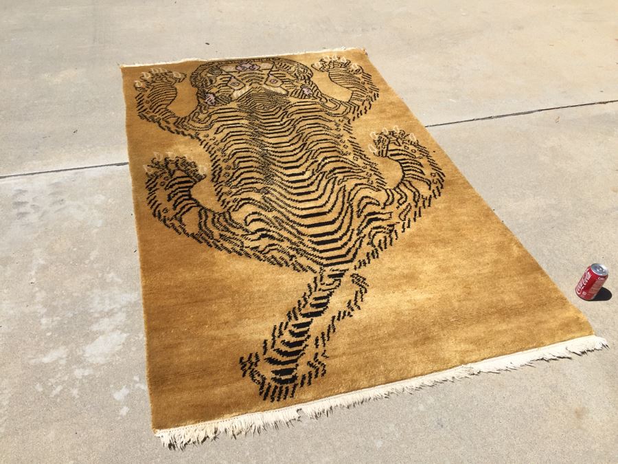 Hand Knotted Wool Tiger Rug 7' X 4.5' [Photo 4]