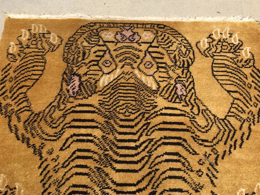 Hand Knotted Wool Tiger Rug 7' X 4.5' [Photo 10]