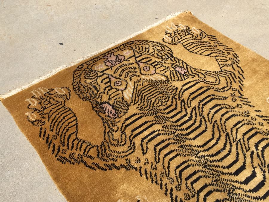 Hand Knotted Wool Tiger Rug 7' X 4.5' [Photo 6]