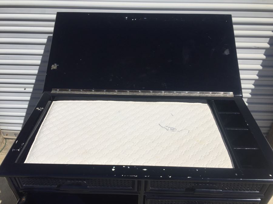 Navy Blue Baby Changing Table [Photo 6]