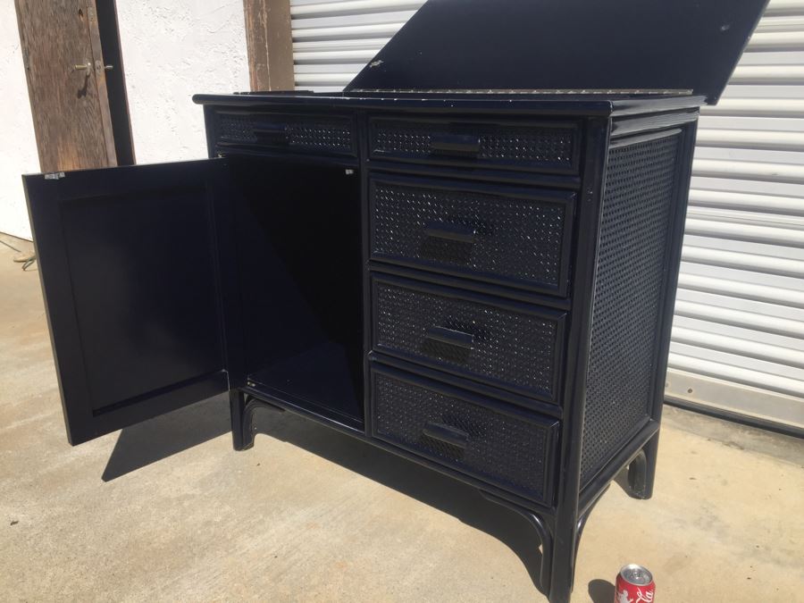 Navy Blue Baby Changing Table [Photo 8]