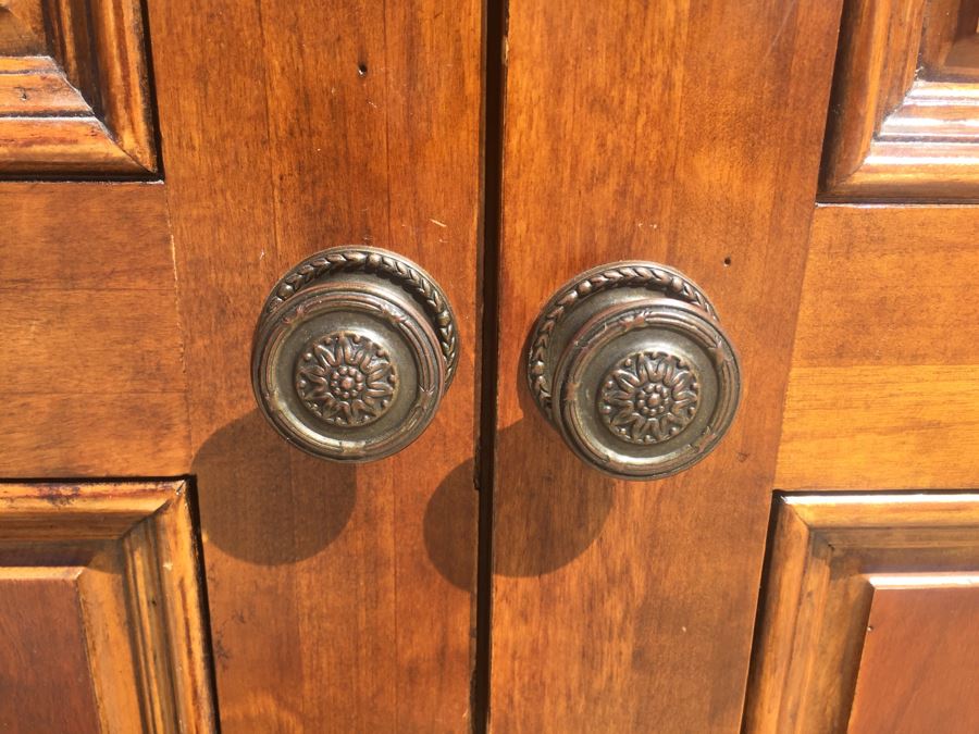 Ethan Allen Armoire Entertainment Unit Wooden Cabinet [Photo 8]