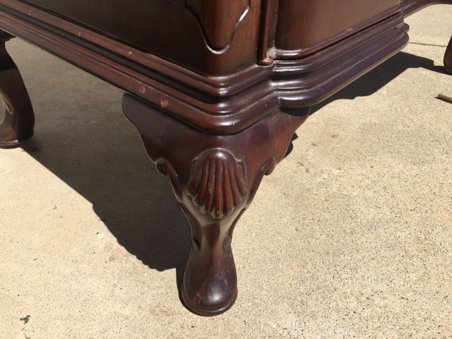 Galerias Chippendale Dresser and Nightstand Solid Wood Very Heavy [Photo 17]