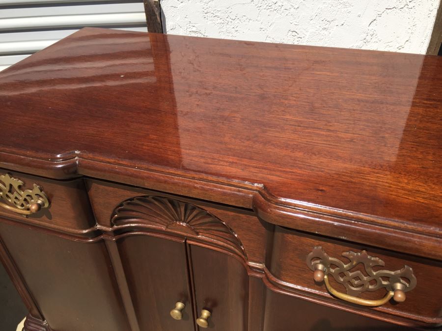 Galerias Chippendale Dresser and Nightstand Solid Wood Very Heavy [Photo 12]