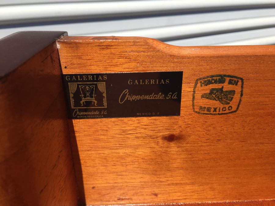 Galerias Chippendale Dresser and Nightstand Solid Wood Very Heavy [Photo 9]
