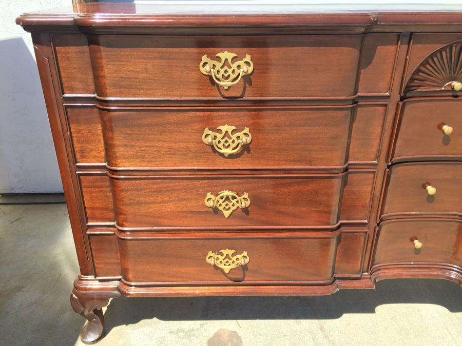 Galerias Chippendale Dresser and Nightstand Solid Wood Very Heavy [Photo 6]