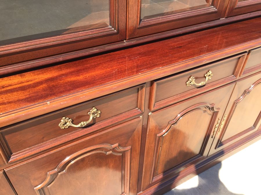 Galerias Chippendale China Cabinet Buffet With Hutch [Photo 9]