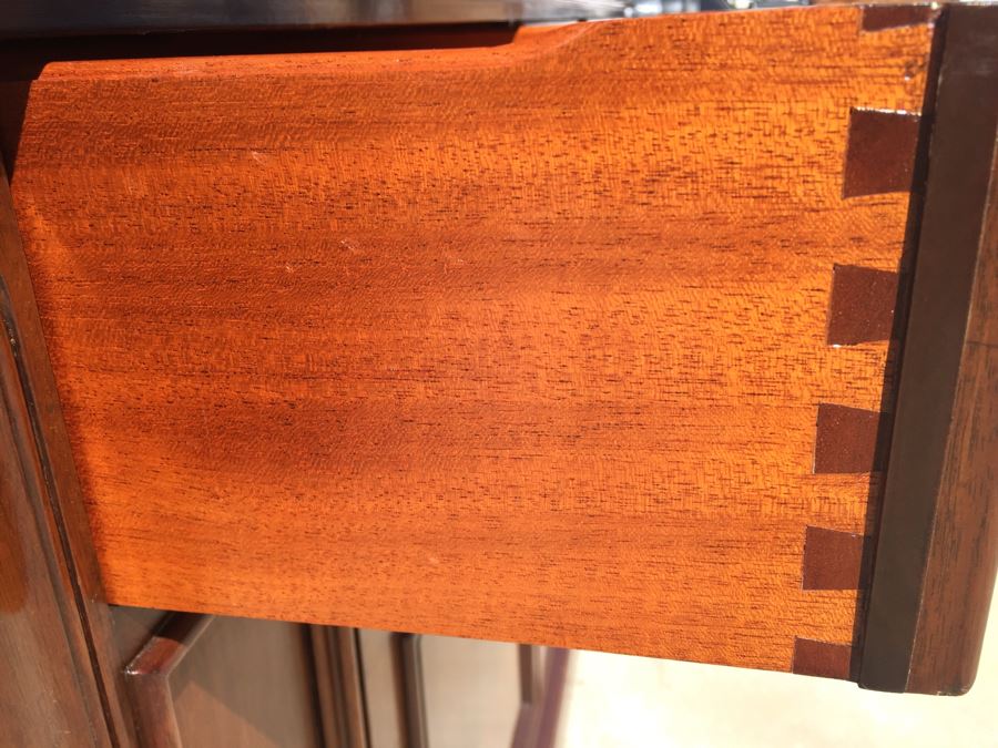 Galerias Chippendale China Cabinet Buffet With Hutch [Photo 11]