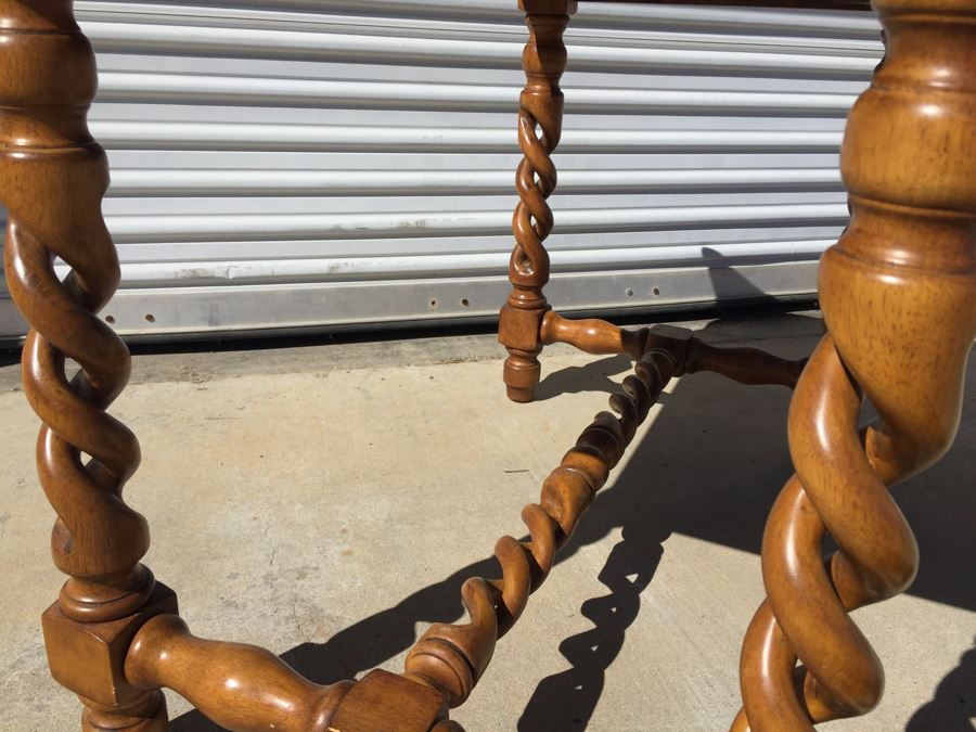 Barley Twist Table [Photo 8]