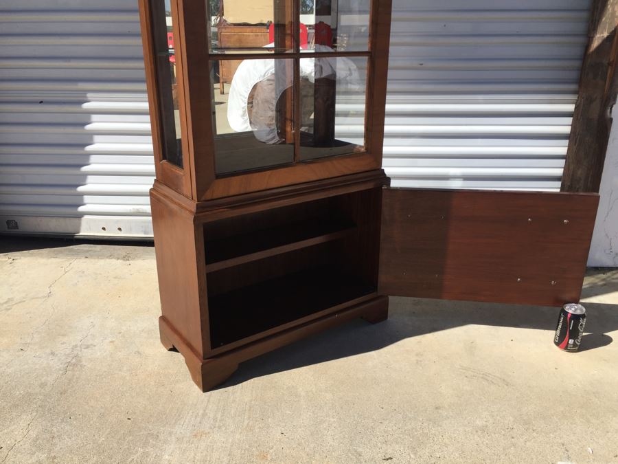 Curio Cabinet With 2 Drawers - Mirrored Back And Glass Shelves [Photo 8]