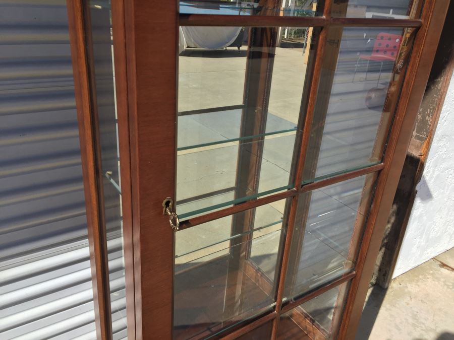 Curio Cabinet With 2 Drawers - Mirrored Back And Glass Shelves [Photo 7]