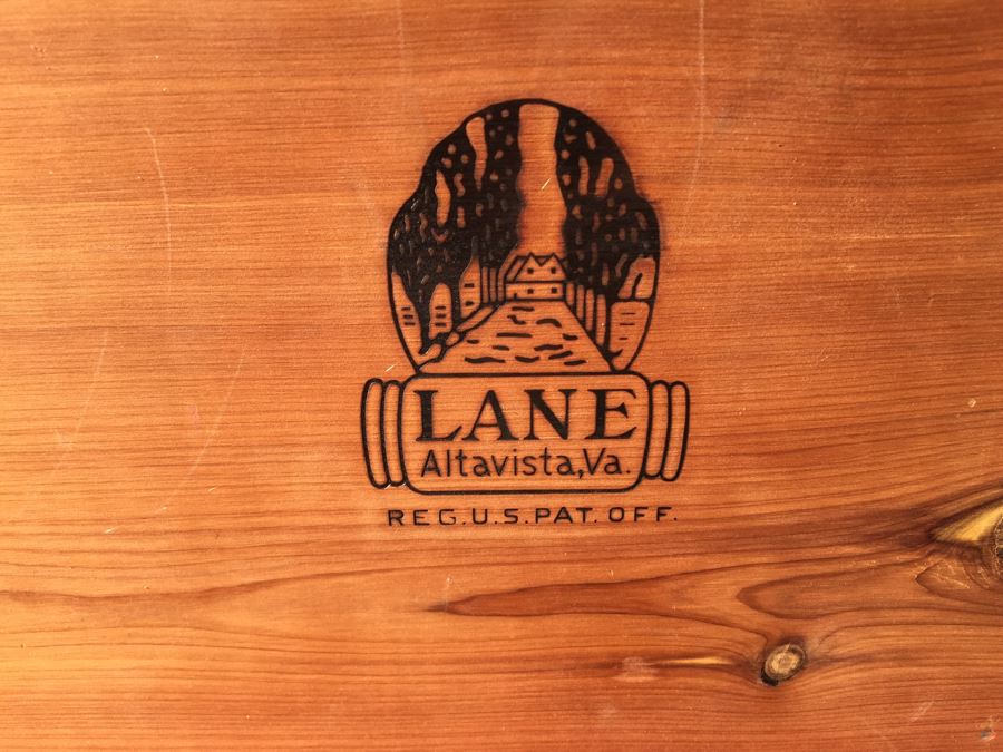 LANE Cedar Chest - Top Has Been Repaired - Great Paint Candidate [Photo 3]