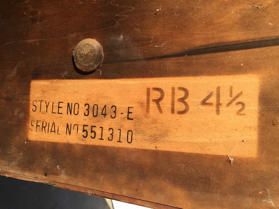 LANE Cedar Chest - Top Has Been Repaired - Great Paint Candidate [Photo 5]