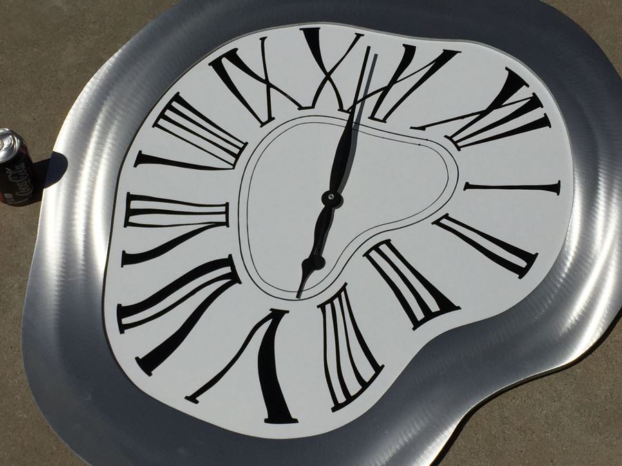 Large Surrealism Wall Clock [Photo 7]