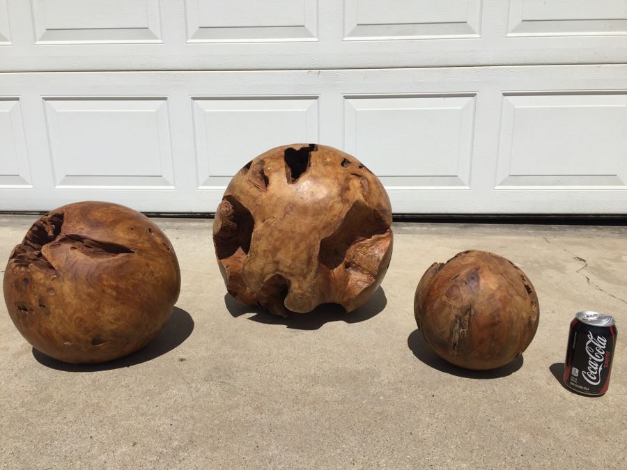 Various Round Carved Wood Balls