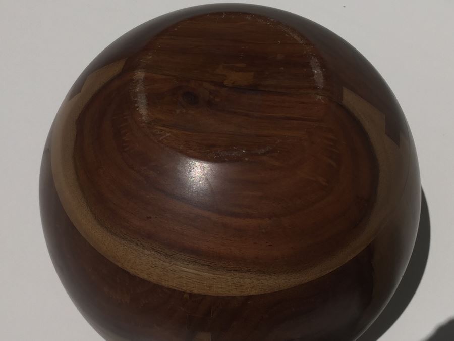 Large Round Wooden Sculpture Ornament [Photo 9]