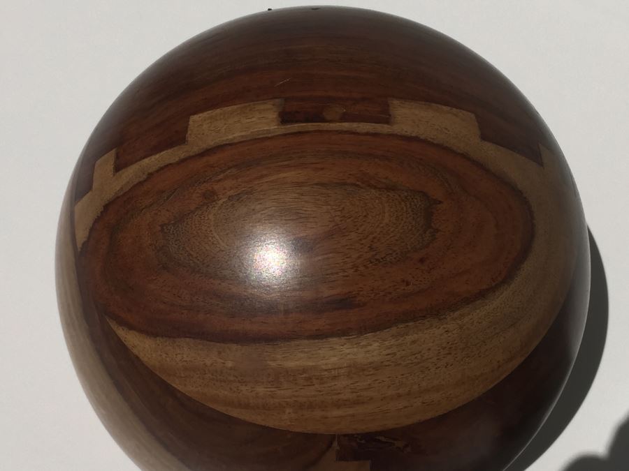 Large Round Wooden Sculpture Ornament [Photo 5]