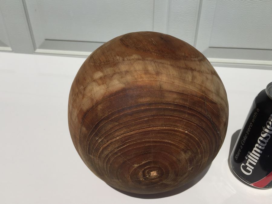 Round Wooden Ornament [Photo 6]