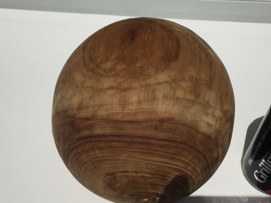 Round Wooden Ornament [Photo 2]