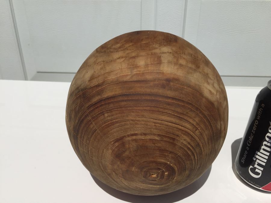 Round Wooden Ornament [Photo 4]