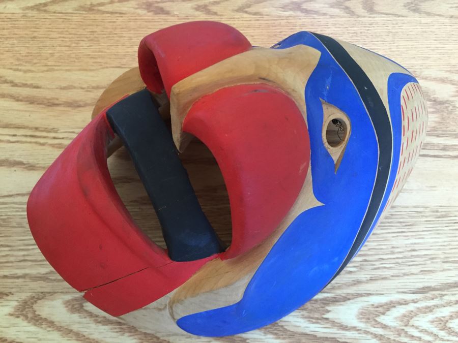 Carved Mask Appears Pacific Northwest - See Cracks And Damage In Photos [Photo 2]