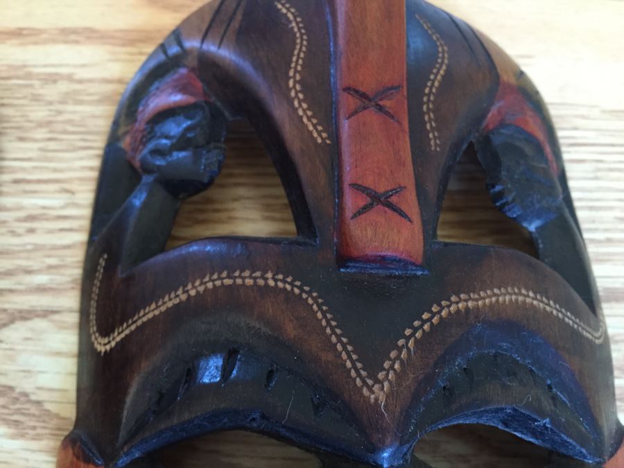 Pair Of Wooden African Masks [Photo 9]