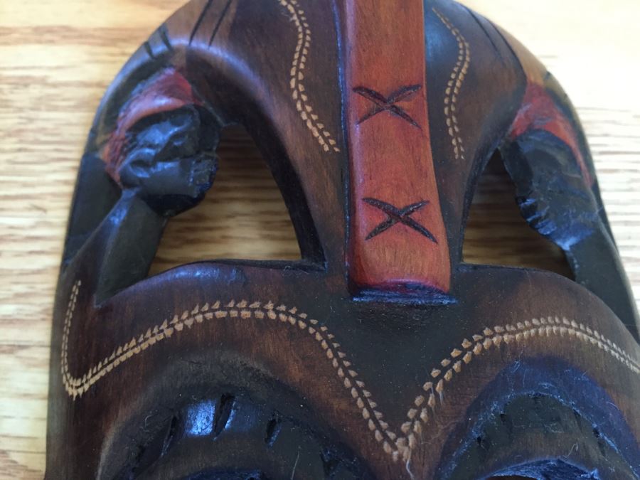 Pair Of Wooden African Masks [Photo 3]