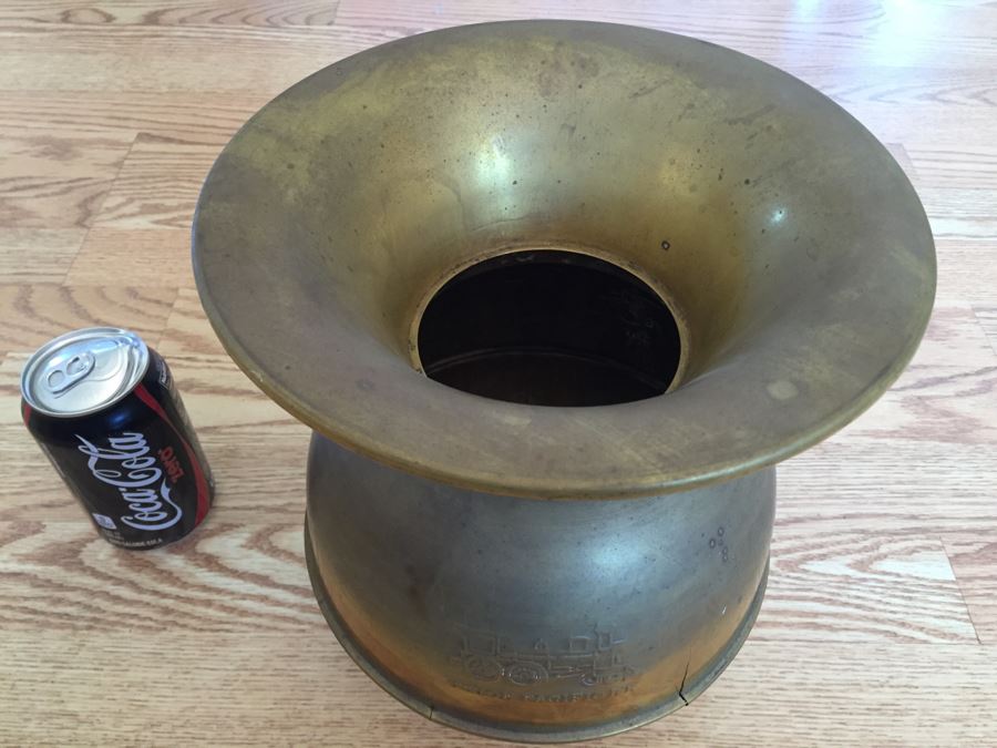 Union Pacific Railroad Brass Spittoon [Photo 1]