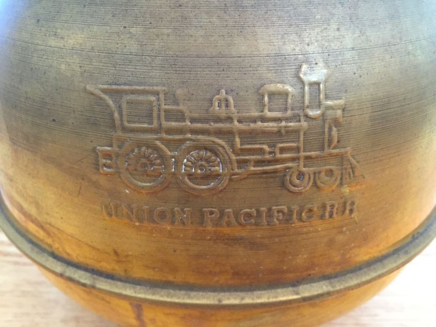 Union Pacific Railroad Brass Spittoon [Photo 2]