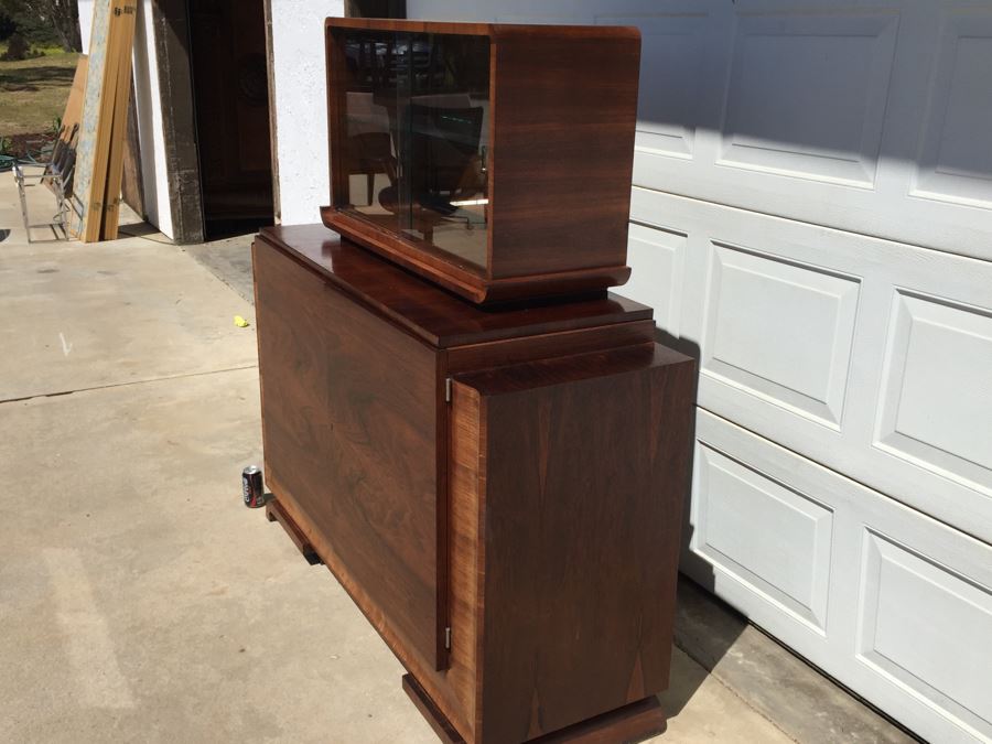 Super Cool Art Deco Hipster Bar - Must See In Person [Photo 11]