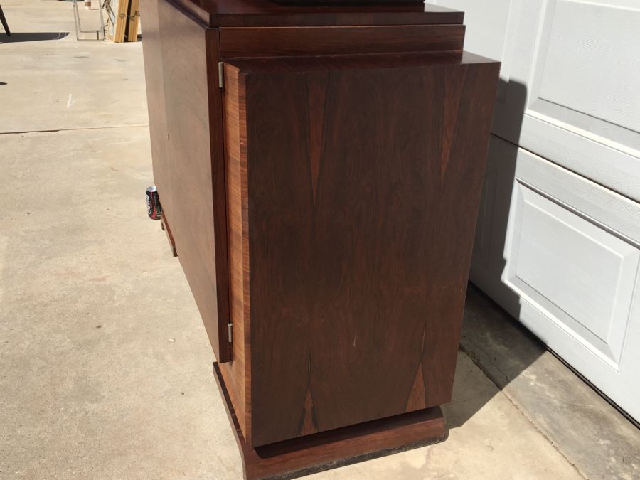 Super Cool Art Deco Hipster Bar - Must See In Person [Photo 9]