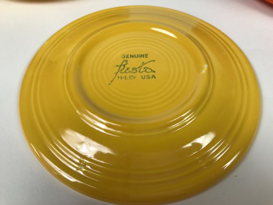 Early Original Fiesta Fiestaware HLO Genuine Cups, Saucers, Cake Plates, Teapot, Creamer And Sugar [Photo 32]