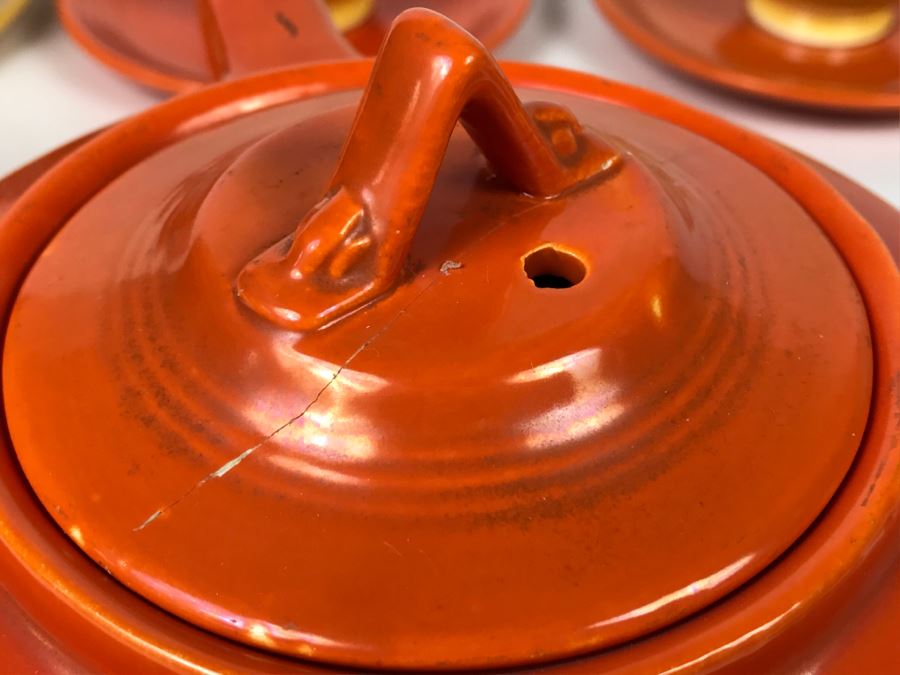 Early Original Fiesta Fiestaware HLO Genuine Cups, Saucers, Cake Plates, Teapot, Creamer And Sugar [Photo 19]