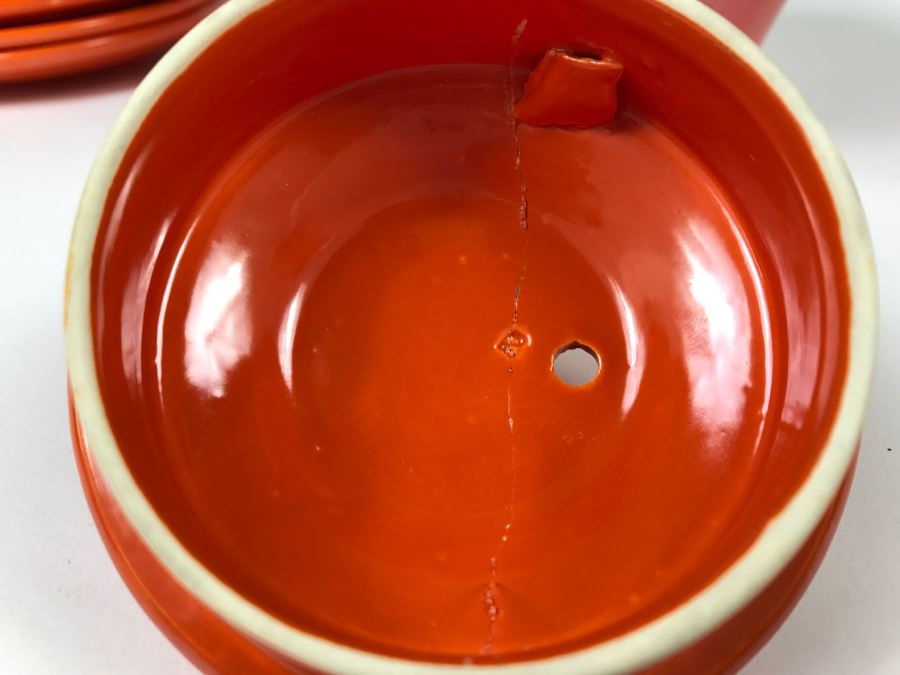 Early Original Fiesta Fiestaware HLO Genuine Cups, Saucers, Cake Plates, Teapot, Creamer And Sugar [Photo 21]