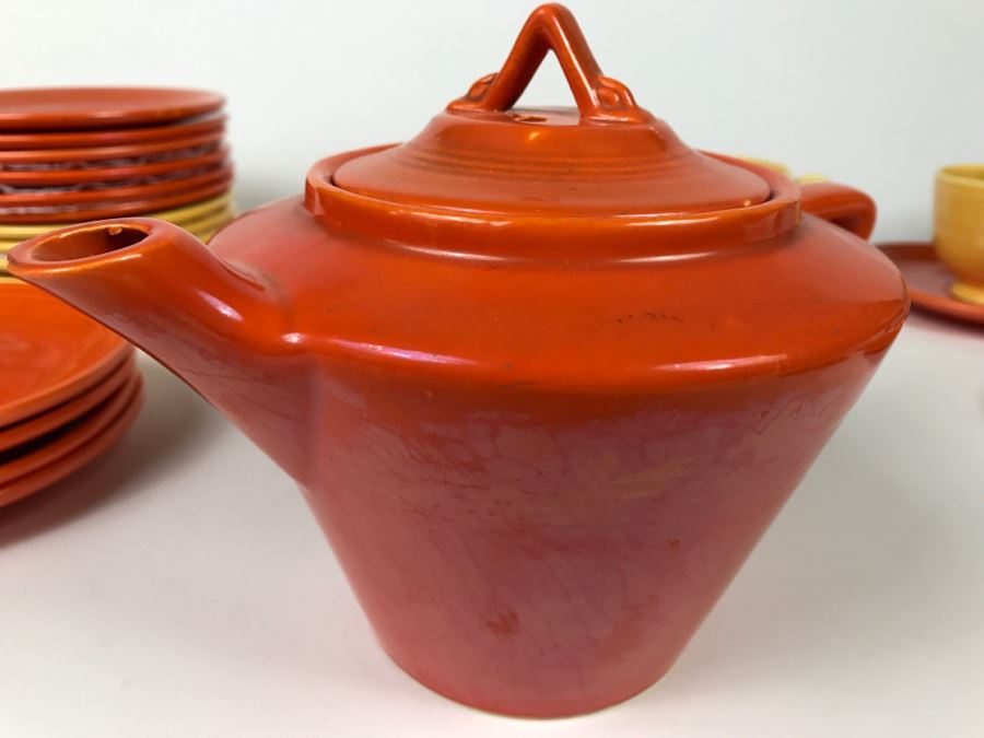 Early Original Fiesta Fiestaware HLO Genuine Cups, Saucers, Cake Plates, Teapot, Creamer And Sugar [Photo 5]