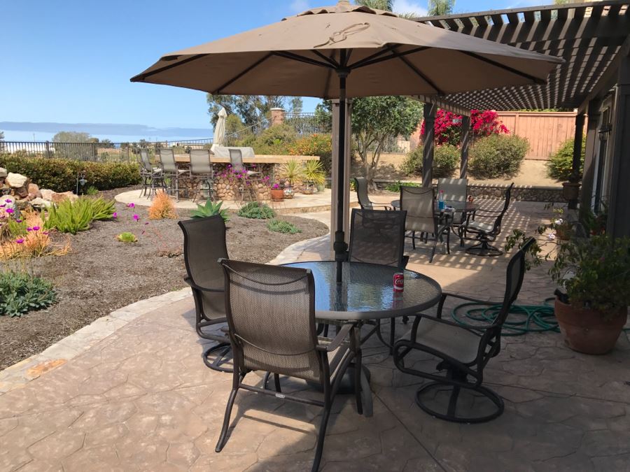 Mallin High End Aluminum Outdoor Patio Furniture Set - 4 Chairs And Table PLUS Umbrella (Swivel Chairs Retail For $450 Each)