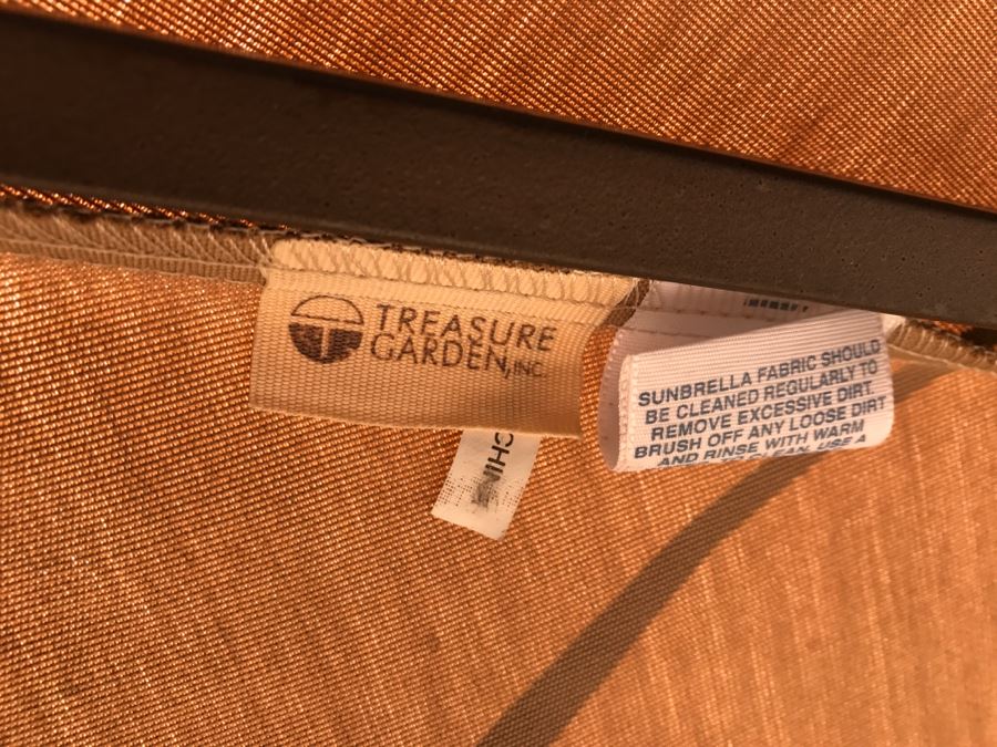 Mallin High End Aluminum Outdoor Patio Furniture Set - 4 Chairs And Table PLUS Umbrella (Swivel Chairs Retail For $450 Each) [Photo 16]