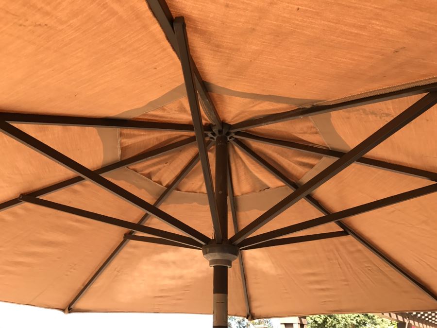 Mallin High End Aluminum Outdoor Patio Furniture Set - 4 Chairs And Table PLUS Umbrella (Swivel Chairs Retail For $450 Each) [Photo 15]