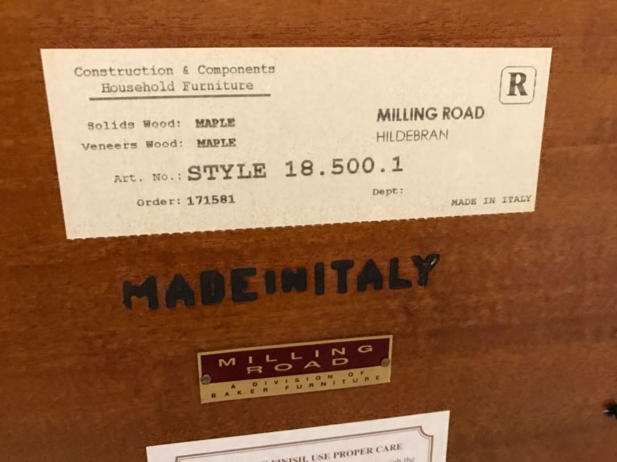 Very Nice Maple Coffee Table With Turned Legs On Casters By Milling Road - A Division Of Baker Furniture (High End) - Made In Italy [Photo 3]