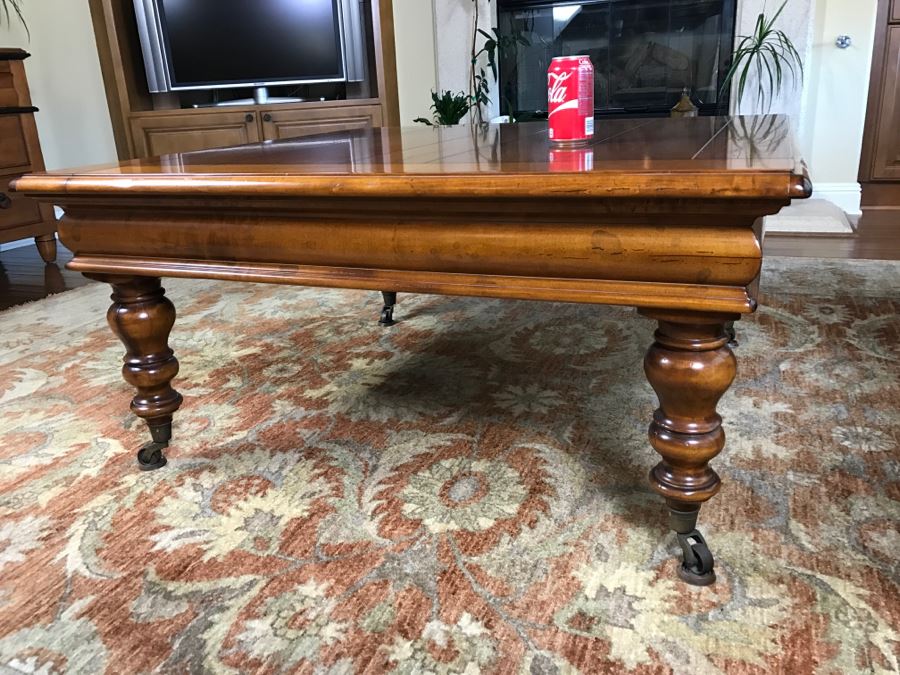 Very Nice Maple Coffee Table With Turned Legs On Casters By Milling Road - A Division Of Baker Furniture (High End) - Made In Italy [Photo 6]