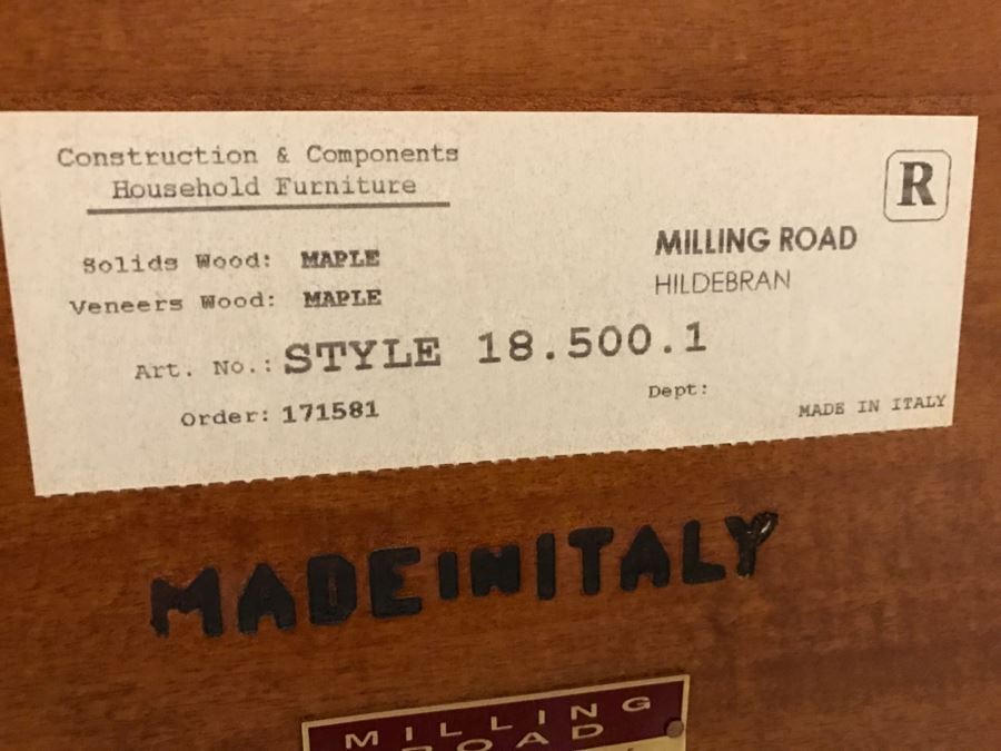 Very Nice Maple Coffee Table With Turned Legs On Casters By Milling Road - A Division Of Baker Furniture (High End) - Made In Italy [Photo 13]