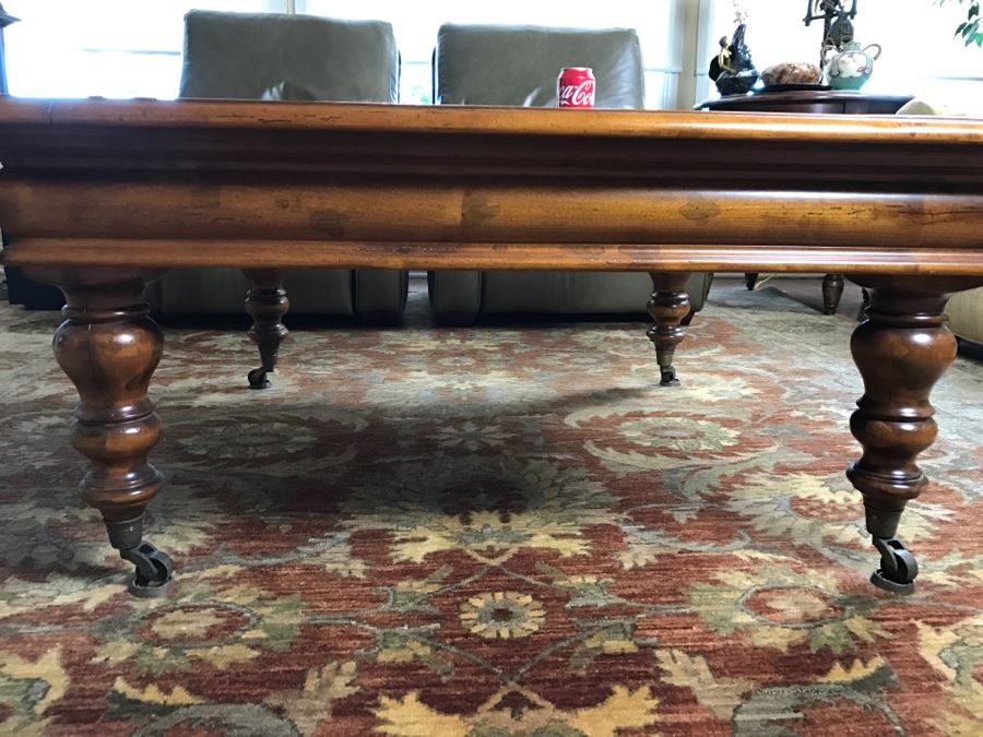 Very Nice Maple Coffee Table With Turned Legs On Casters By Milling Road - A Division Of Baker Furniture (High End) - Made In Italy [Photo 15]
